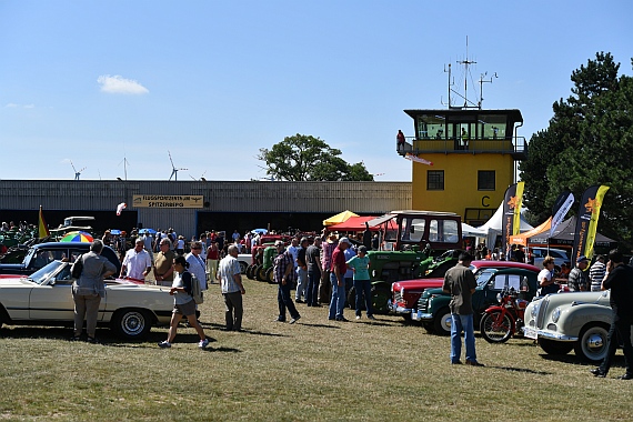 Flugplatzfest Spitzerberg 2016 Huber Austrian Wings Media Crew Besucher und Oldtimer DSC_0018