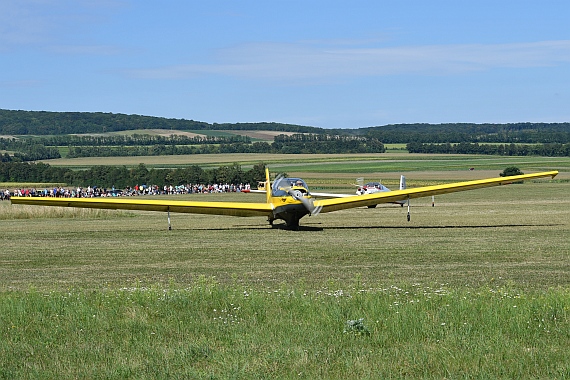 Flugplatzfest Spitzerberg 2016 Huber Austrian Wings Media Crew Formation SF-25 Motorfalke rollt zum Start DSC_0220 Flugplatzfest Spitzerberg 2016 Huber Austrian Wings Media Crew Formation SF-25 Motorfalke rollt zum Start DSC_0220