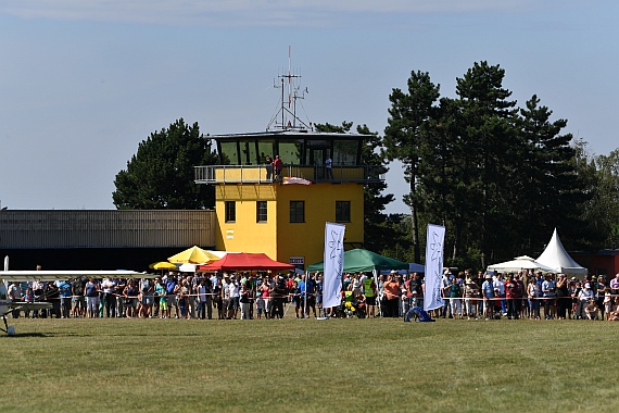 Flugplatzfest Spitzerberg 2016 Huber Austrian Wings Media Crew Tower Kontrollturm Besucher DSC_0044 Flugplatzfest Spitzerberg 2016 Huber Austrian Wings Media Crew Tower Kontrollturm Besucher DSC_0044