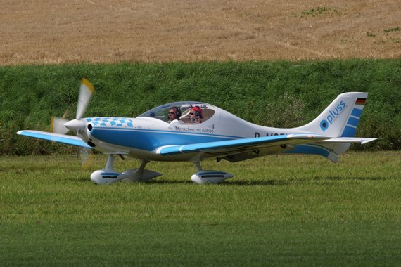 Flugplatzfest Völtendorf 2016 20160807_650_LOAD_Dynamic_Foto Anton Wildberger Flugplatzfest Völtendorf 2016 20160807_650_LOAD_Dynamic_Foto Anton Wildberger