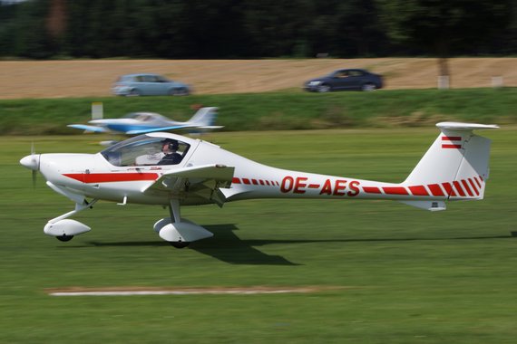 Flugplatzfest Völtendorf 2016 OE-AES 20160807_665_LOAD_DA 20-A1 KATANA_Foto Anton Wildberger Flugplatzfest Völtendorf 2016 OE-AES 20160807_665_LOAD_DA 20-A1 KATANA_Foto Anton Wildberger