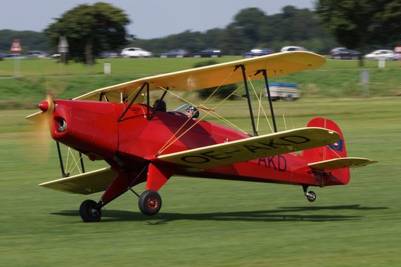 Flugplatzfest Völtendorf 2016 OE-AKD 20160807_668_LOAD_Bücker-Tatra Bü-131 Jungmann_Foto Anton Wildberger