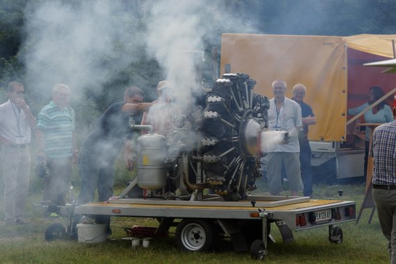 Sternmotor, wie er auch in der legendären AN-2 verbaut ist.