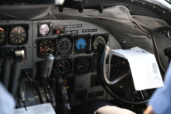 DSC_0322 HB-RSC Breitling Super Constellation Foto Huber Austrian Wings Media Crew Cockpit Instrumente