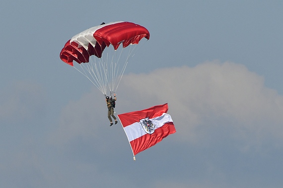 DSC_1078 Fallschirmspringer Bundesheer Airpower 2016 Foto Huber Austrian Wings Media Crew