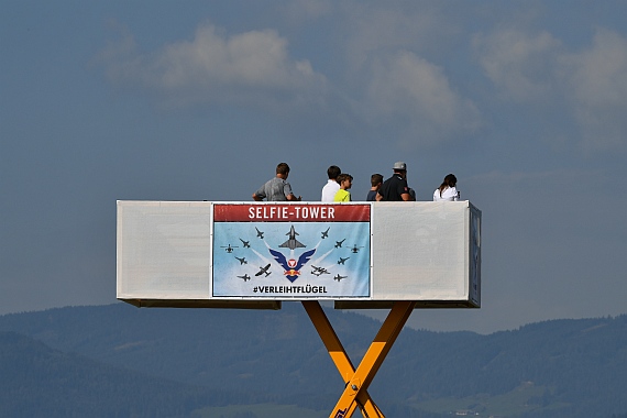 DSC_1625 Airpower 2016 Foto Huber Austrian Wings Media Crew Selfie Tower