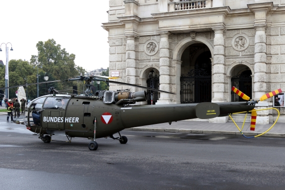 bundesheer-alouette-iii-nationalfeiertag-2016-zentrum-wien_7-alouette-iii-211016-robert-erenstein bundesheer-alouette-iii-nationalfeiertag-2016-zentrum-wien_7-alouette-iii-211016-robert-erenstein