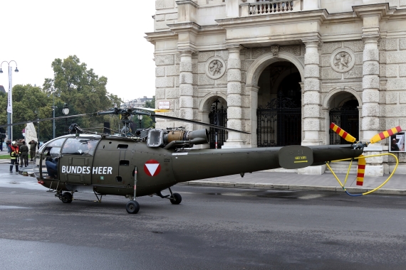 bundesheer-alouette-iii-nationalfeiertag-2016-zentrum-wien_7-alouette-iii-211016-robert-erenstein