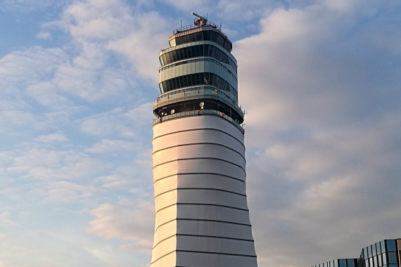 EVA Air verbindet Wien mit Taipeh vier Mal wöchentlich. Auf der Rotation macht die Boeing 777 kurzen Zwischenstopp in Bangkok, Thailand.