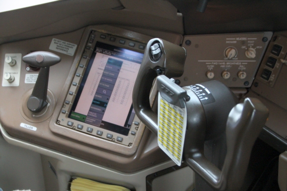 EVA Air Boeing 777, B777, Reg. B-16702, Cockpit, Steuerhorn - Foto: Aig / Austrian Wings Media Crew