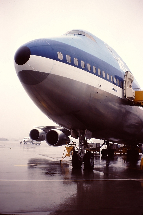 KLM besuchte Wien häufig mit dem Jumbo - Fotos: Wolfgang Pilss