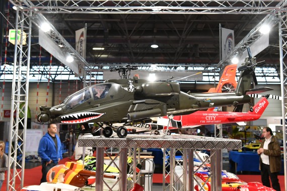 AH-64 Apache AH-64 Apache