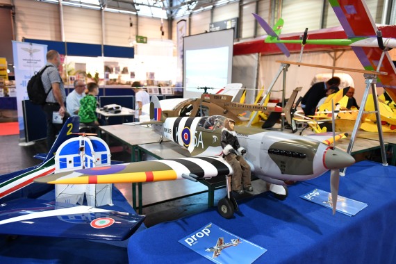 modellbaumesse-2016-huber-austrian-wings-media-crew-spitfire-dsc_0812 modellbaumesse-2016-huber-austrian-wings-media-crew-spitfire-dsc_0812