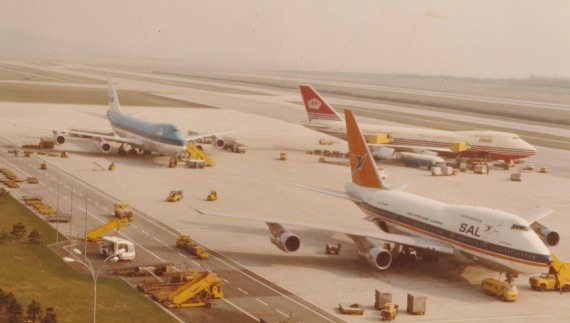 south-african-airways-boeing-747sp-boeing-747-200-alia-und-boeing-747-200-klm-foto-archiv-flughafen-wien