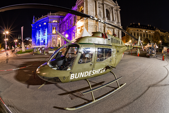 thomas-ranner-bundesheer-helikopter-nationalfeiertag-2016-nachtaufnahme-oh-58-kiowa_1 thomas-ranner-bundesheer-helikopter-nationalfeiertag-2016-nachtaufnahme-oh-58-kiowa_1
