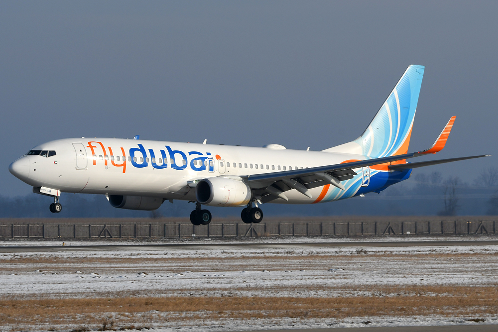 Авиабилеты купить flydubai. B737-800 Флайдубай. Боинг 737-800 Флай Дубай. Боинг 737 Emirates. Boeing 737 flydubai.