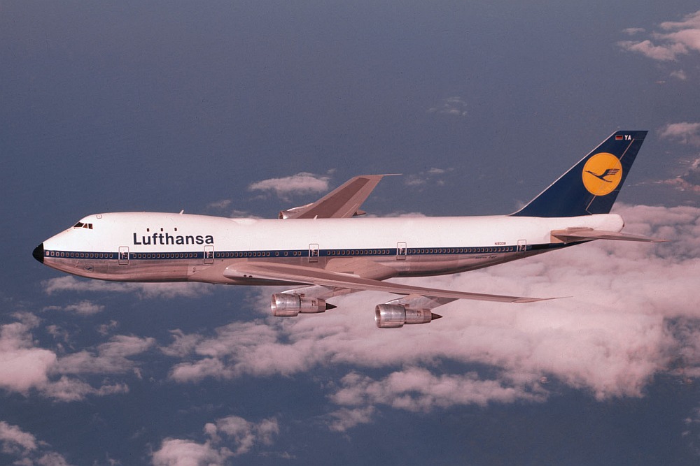 Lufthansa Feiert 50 Jahre Jumbo Jet Austrian Wings