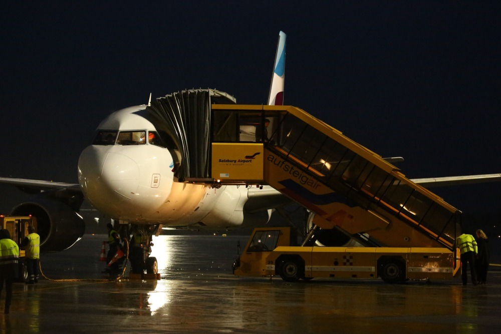 Fotobericht Flughafen Salzburg wieder Austrian Wings