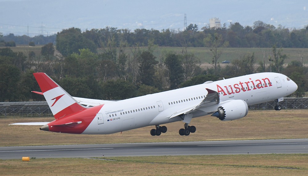 Austrian Airlines' long‑haul fleet plans face uncertainty amid tax hikes and airline