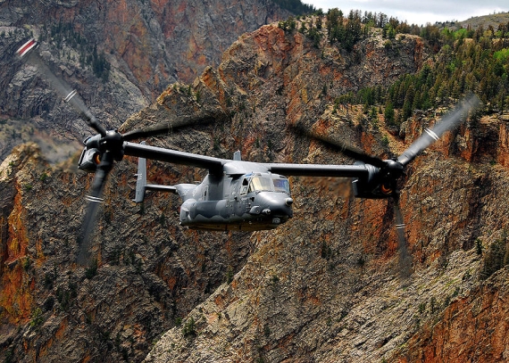 Derzeit ausschließlich bei den U.S. Streitkräften im Einsatz: die von Bell Helicopter Textron und Boeing hergestellte V-22 Osprey - Foto: U.S. Air Force photo/Staff Sgt. Markus Maier