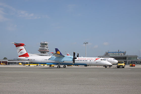 AUA DH8 am Blue Danube Airport Linz - Foto: Flughafen Linz