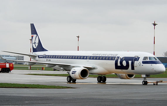 LOT Embraer 195