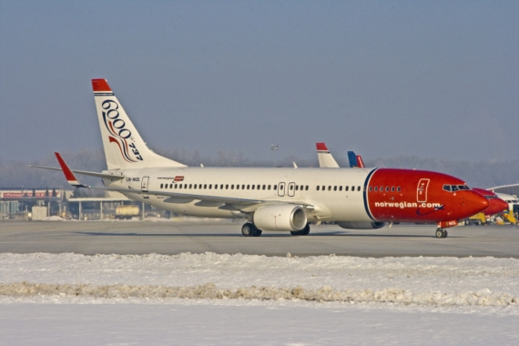 Das Flugzeug mit der Sonderlackierung in Salzburg - Foto: Hannes Auer