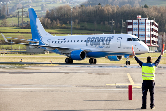 People's Viennaline am People's Business Airport Altenrhein - Foto: People's Viennaline