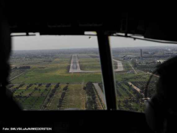 Anflug auf Tripolis - Foto: Bundesheer