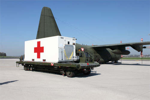 Medevac Modul vor der C-130 Hercules des Bundesheeres - Foto: Gerhard Klammerberger / Austrian Wings