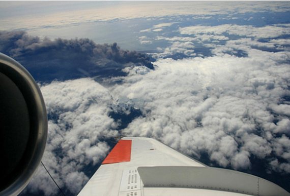 Messflug der Falcon über dem Vulkan Eyjafjalla am 1. Mai 2010 - Foto: DLR