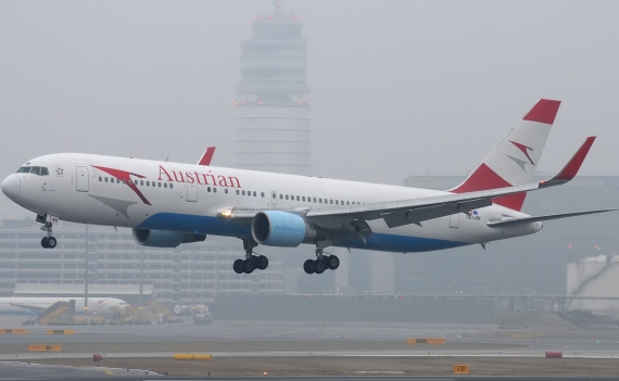 Die OE-LAW bei ihrer Landung in Wien mit Winglets - Foto: Austrian Wings Media Crew