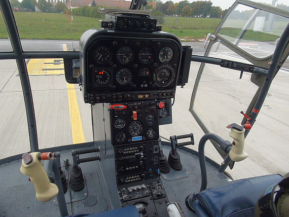 Cockpit der Alouette III