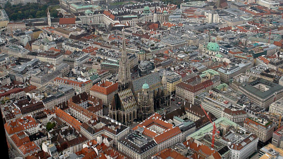 Blick aus der Alouette III (Stephansdom)