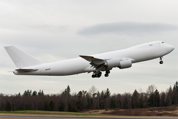 Die fünfte Boeing 747-8F bei ihrem Erstflug - Foto: Boeing