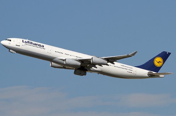 Heben ab Winterflugplan nach Rio ab: A340-300 der Lufthansa - Foto: Konstantin von Wedelstädt