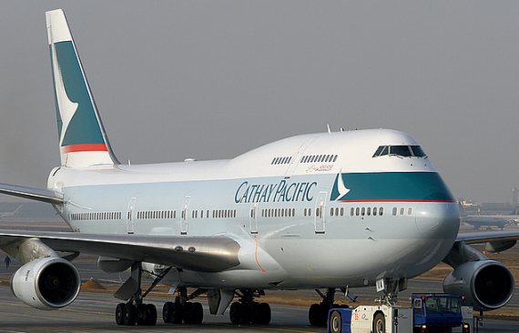 Cathay plant die Stilllegung ihrer 747-400 Flotte (Bild) und wird 27 neue Großraumflugzeuge bestellen - Foto: Konstantin von Wedelstädt