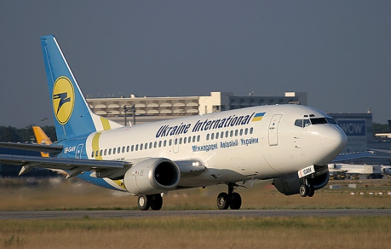 Boeing 737 von Ukraine International beim Start - Foto: Konstantin von Wedelstädt