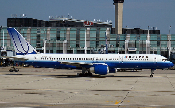 Bleiben am Boden: 96 Boeing 757 von United - Foto: Konstantin von Wedelstädt