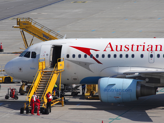 Die AUA hat unter anderem einen Einstellungsstopp für Flugbegleiter verfügt - Foto: Austrian Wings Media Crew