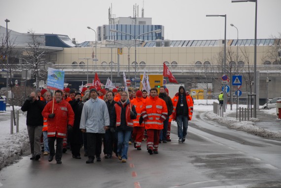 AUA-Mitarbeiter bei einer Protestveranstaltung im Jahr 2010 - Foto: Austrian Wings Media Crew