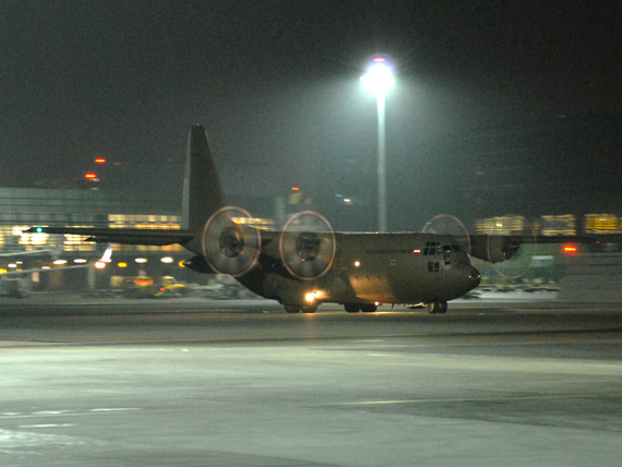 Eine Hercules des Bundesheeres steht in Malta bereit - Foto: Austrian Wings Media Crew