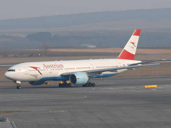 Die Boeing 777 der AUA auf dem Weg zur Piste - Foto: Austrian Wings Media Crew Die Boeing 777 der AUA auf dem Weg zur Piste - Foto: Austrian Wings Media Crew