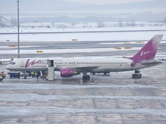 Die nun mit Flugverbot belegte VIM Airlines war auch schon in Wien zu Gast - Foto: P. Radosta / Austrian WIngs