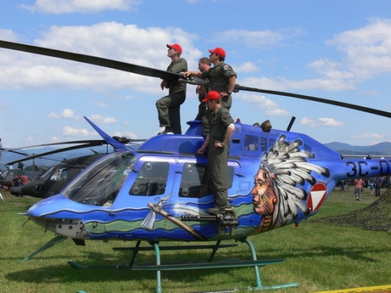 OH-58 Kiowa des Bundesheeres in Sonderlackierung - Foto: Franz Zussner