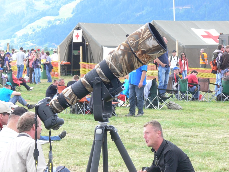 Diese Kameraausrüstung übersteigt den Wert eines Kleinwagens deutlich - Foto: Franz Zussner