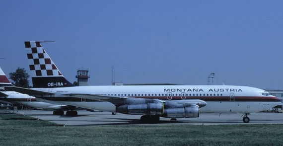 Zwei Montana 707, abgestellt am Vorfeld in Wien; die vordere Maschine, OE-IRA, trägt am Leitwerk die Farben der nigerianischen Central Airlines - Foto: ZVG / privat