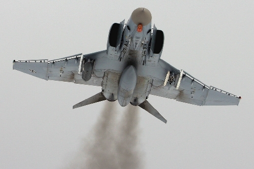 Die südkoreanischen Luftstreitkräfte setzten immer noch rund 60 Phantoms, hier eine Maschine gleichen Typs der Bundeswehr, ein - Foto: 7L*WP