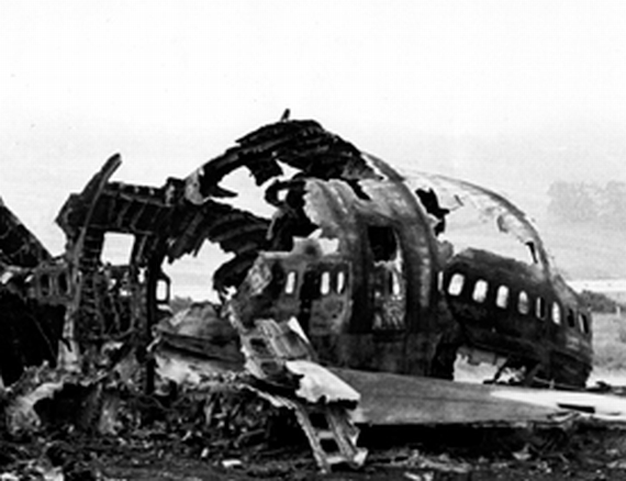 Die ausgebrannten Überreste des KLM Jumbos; niemand an Bord überlebte - Foto: privat / ZVG
