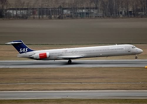 Eine MD-80 der SAS beim Start in Wien - Foto: R. Reiner / Austrian Wings
